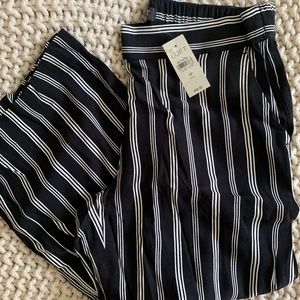 Loft Striped Straight Leg Crop with Pockets- Petite (SP)